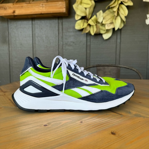 REEBOK | Men’s Sneaker Shoe - Picture 2 of 11